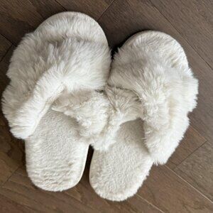 🆕Women's White Fuzzy Slippers Cross Band Memory Foam Faux-fur Open Toe Shoes